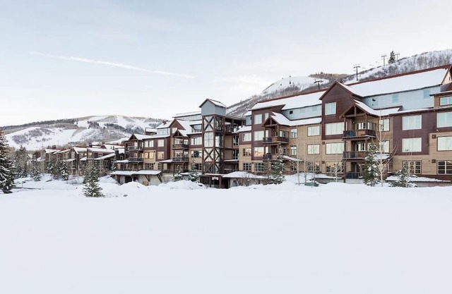 Silver Star 3302 | Condo with Fireplace in Park City